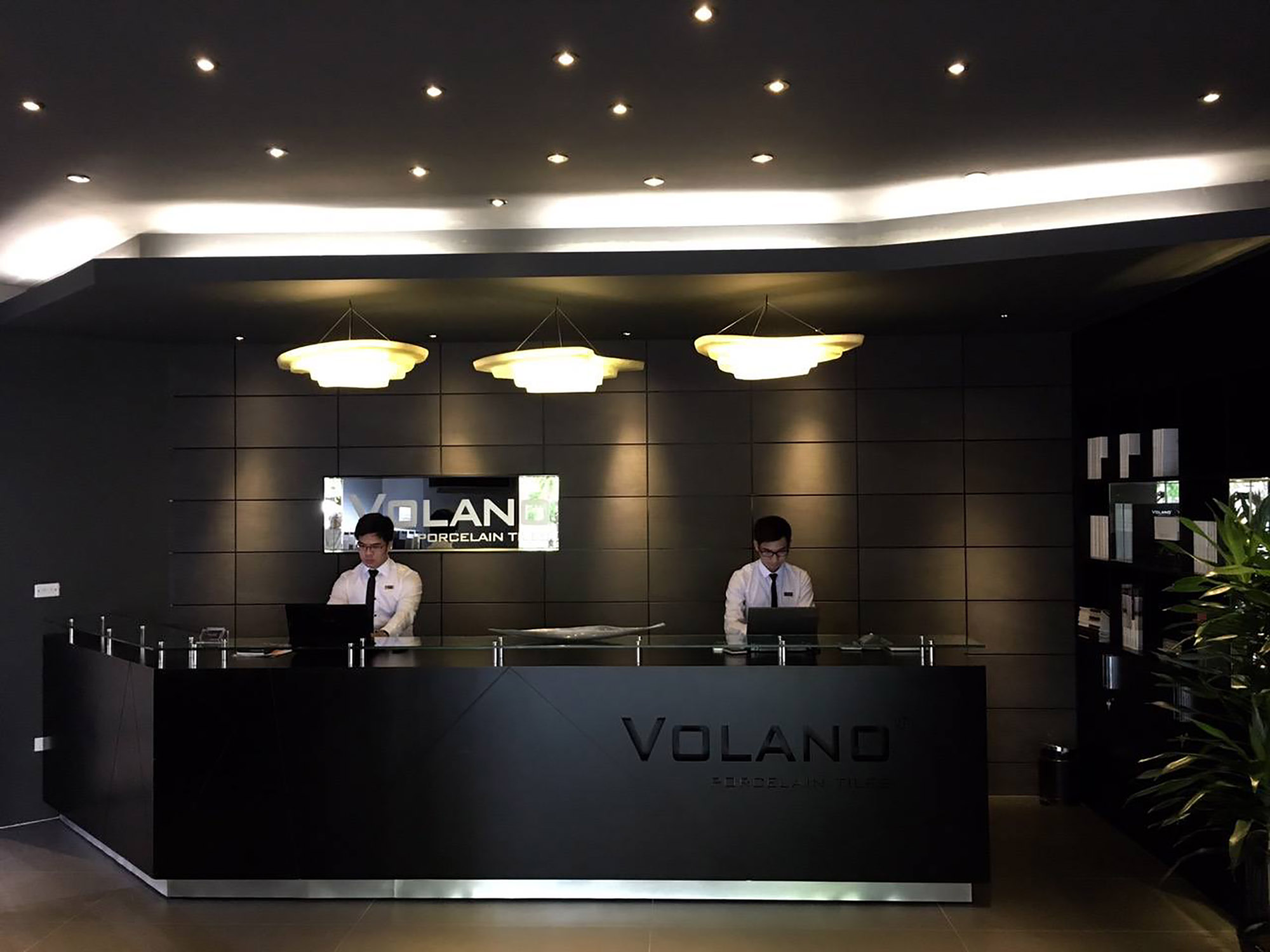 NỘI THẤT GIAN HÀNG VOLANO HÀ NỘI